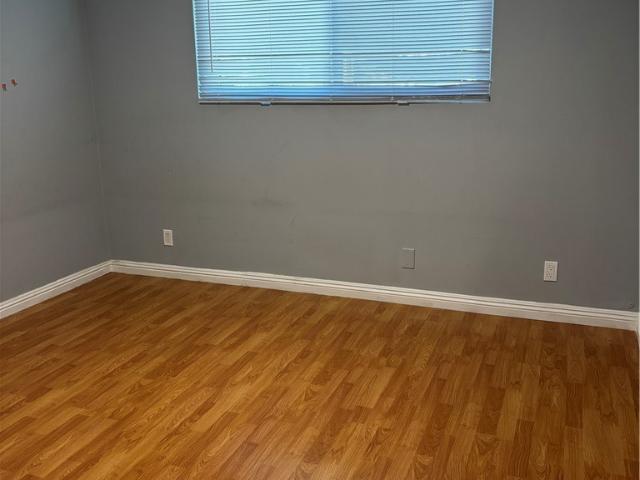 8641 Glenoaks 131