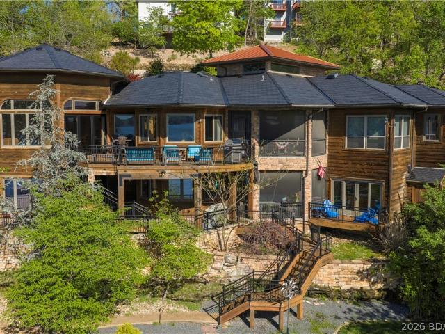 864 Eagle Drive
