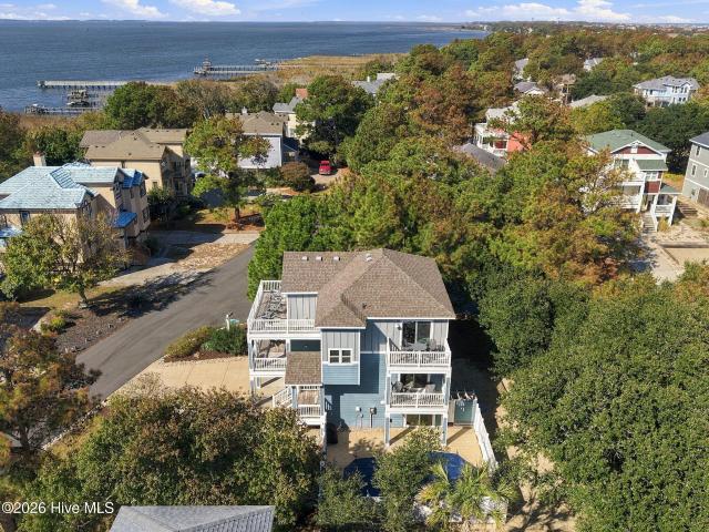 864 Ivory Court