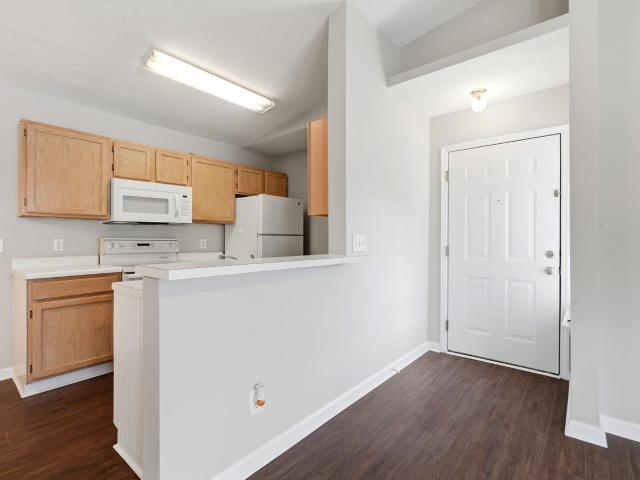 8658 Southbridge Dr. L