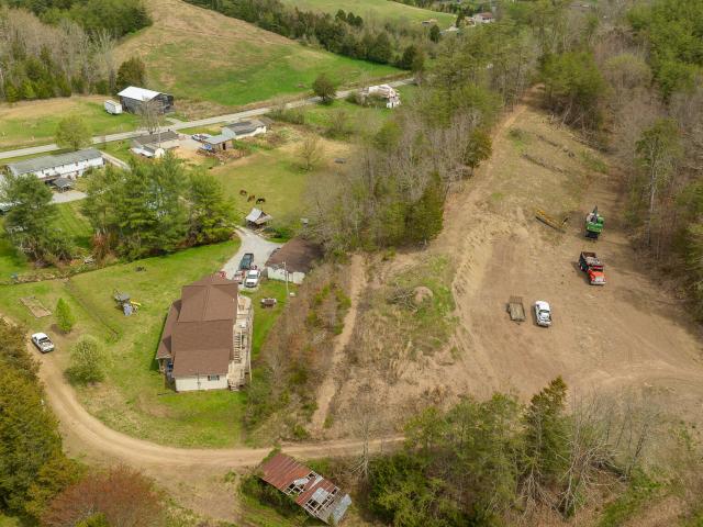 8651 Tazewell Hwy