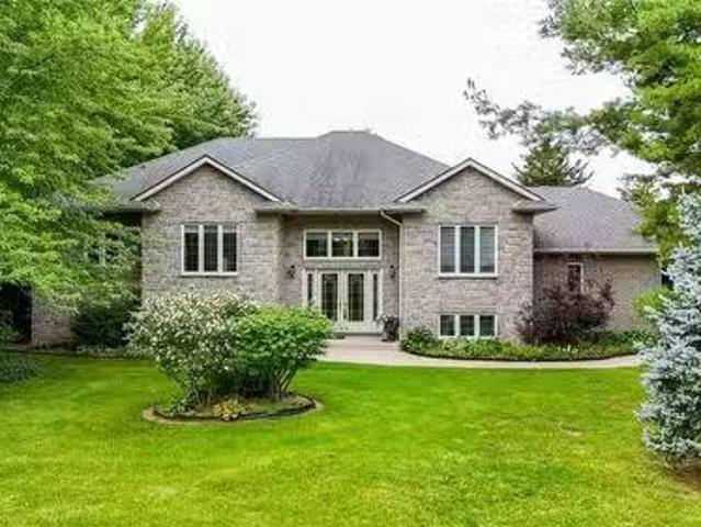 8653 Vance Drive, Lambton Shores, ON, N0N 1J7 house for sale.