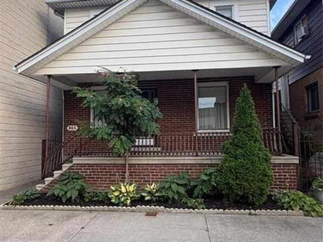 865 Erie Street, Windsor, ON, N9A 3Y7 house for sale | Listing ID 26020 | Royal LePage