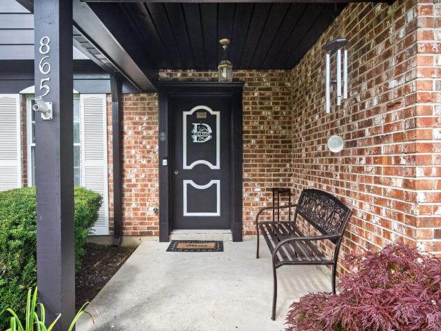 865 Old Orchard Lane