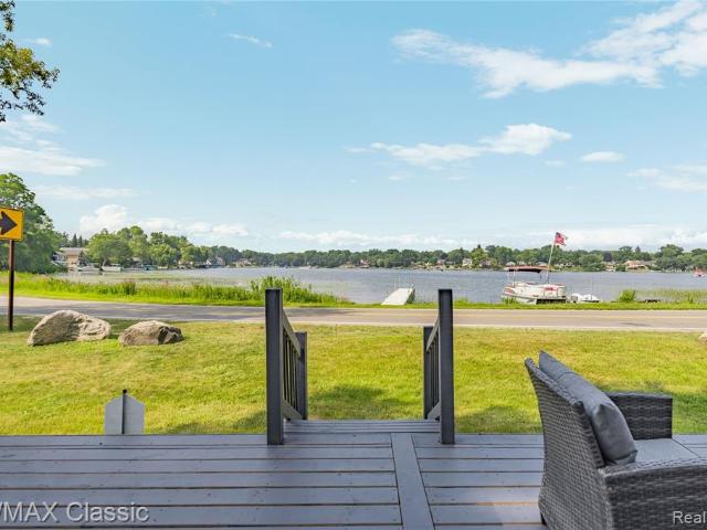 8665 Cooley Lake Road