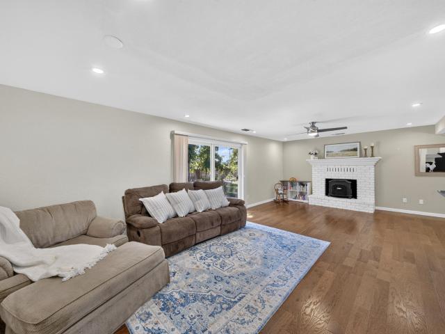 8669 Leonard Drive