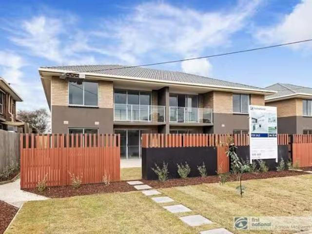 8/66 Simmons Drive, Seaholme, VIC 3018