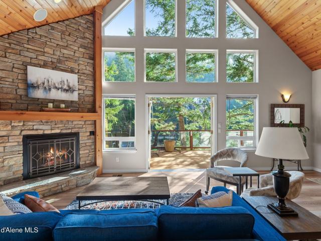 8677 N Rhapsody Ln, Hayden, US, ID