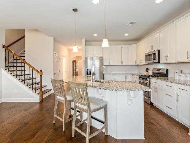 867 Meadowcrest Way