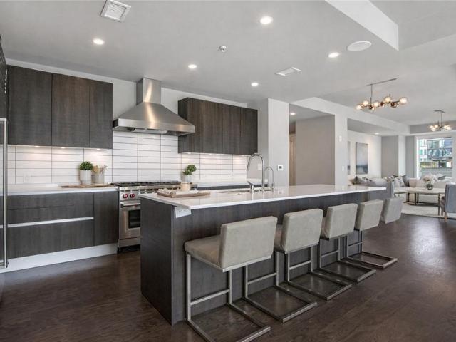 867 Peachtree Street NE 702