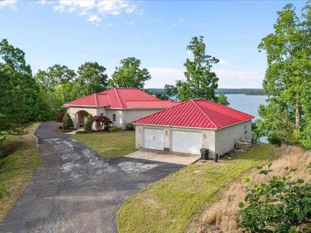 867 River Oaks Dr