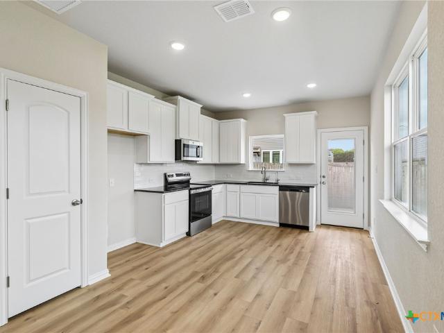 868 Casetta Trail
