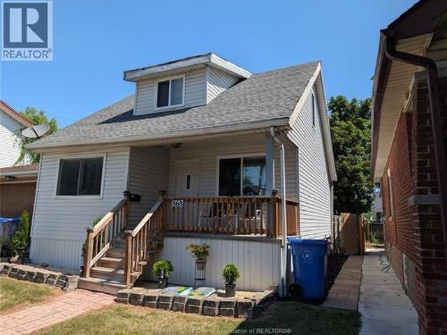 868 Elm, Windsor, ON, N9A 5H3 house for sale | Listing ID 26019 | Royal LePage