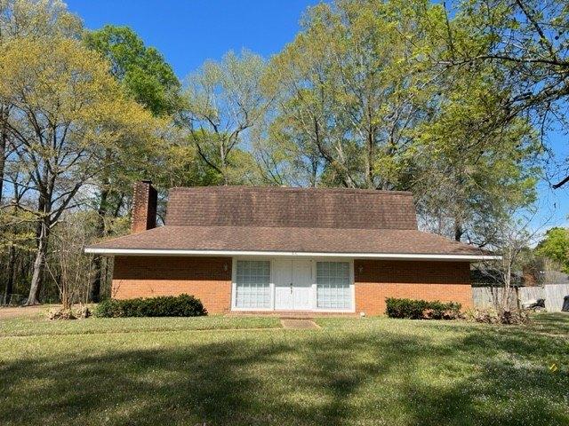 86 Azalea Dr, Columbus, MS 39705