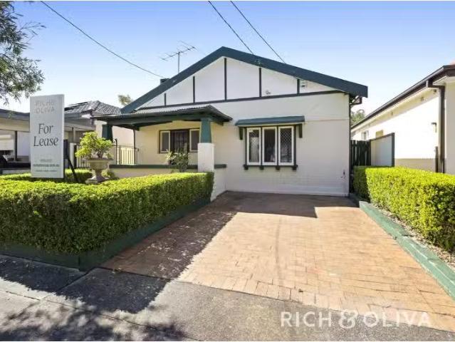 86 Balmoral Avenue, Croydon Park House for rent Listed by Cro.