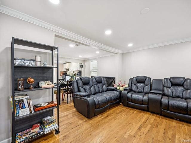 86 Brookside Avenue
