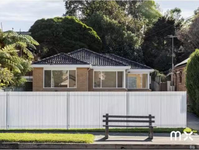 86 Campbell Street, Woonona House for rent Listed by Hilary M.