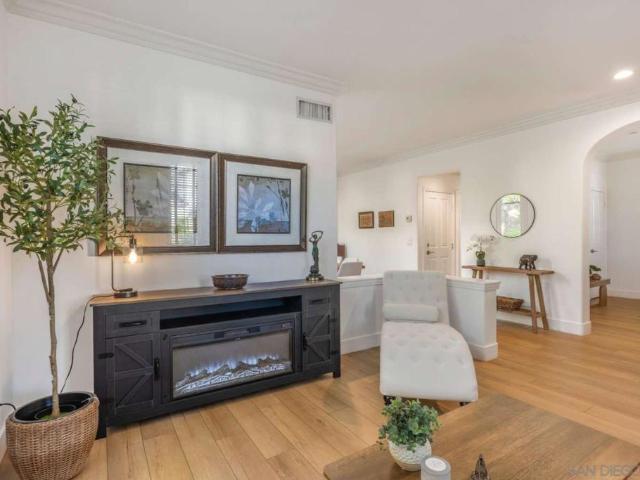 86 Canyoncrest