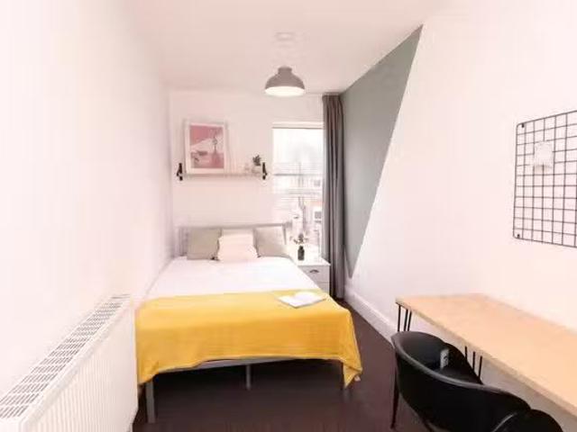 86 Cross Street 4 Bedroom House