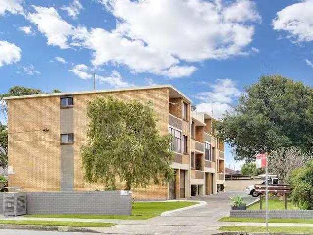 8/6 Elliotts Road, Fairy Meadow, NSW 2519