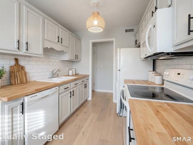 86 Heritage Village, Unit D, Southbury, CT 06488 | MLS #24179