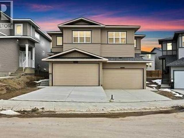 86 Heritage Circle, Cochrane, AB, T4C 3G9 house for sale | Listing ID A2328 | Royal LePage