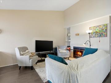 86 Kingsgate Rd, Unit H203, Lake Oswego, OR 97035 | MLS #127643