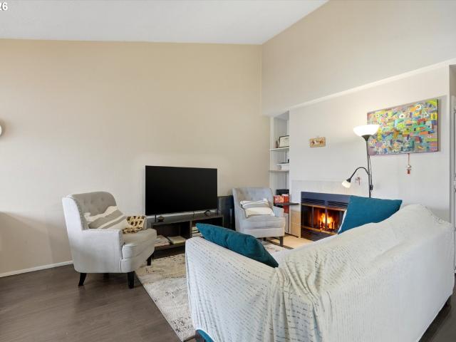 86 Kingsgate Rd, Unit H203, Lake Oswego, OR 97035 | MLS #127643