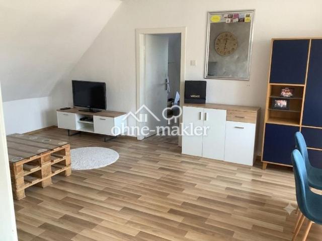 86 m² Innenstadt Altbauwohnung: 3 Zimmer mit EBK – Ideal für Paare, Kleinfamilie oder 2er WG