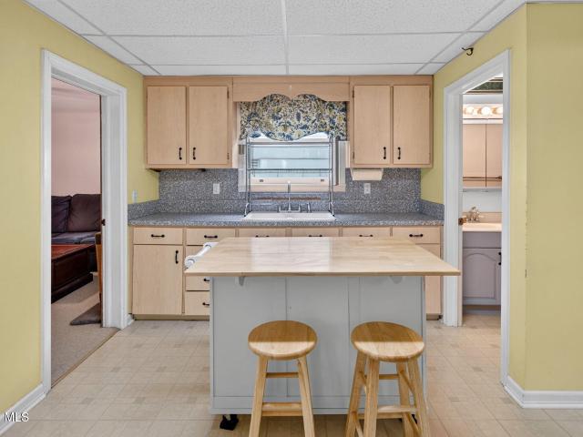 86 Mann Avenue