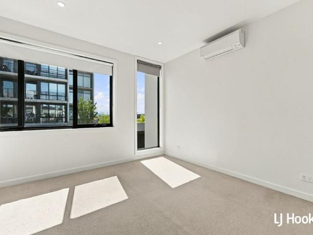 8/6 Max Jacobs Avenue, Wright ACT, Belconnen
