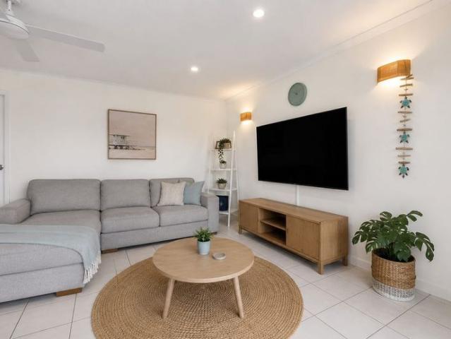 8/6 Memorial Avenue, Maroochydore