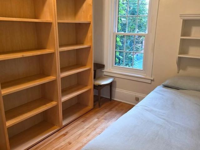 86 Queen Victoria Street apartment — Ottawa, ON 3 Bedroom 3 Bedroom