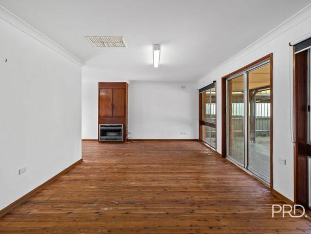 86 Raye Street, Tolland NSW 2650