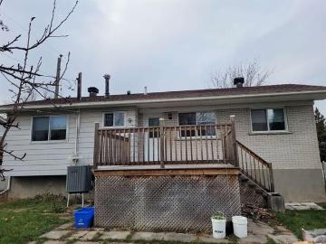 House for rent in T, Brossard - Garden