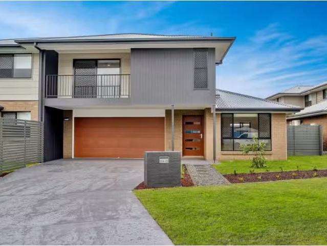86 Seaside Boulevard, Fern Bay House for rent Listed by Colin.