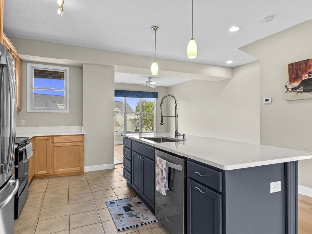 86 Spinnaker Drive