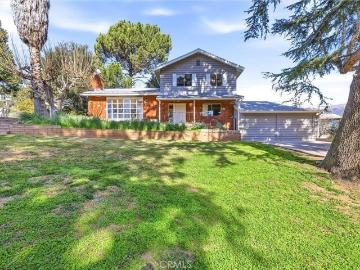 8705 Apple Tree Ln, Beaumont, CA