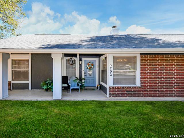 8702 Collingwood