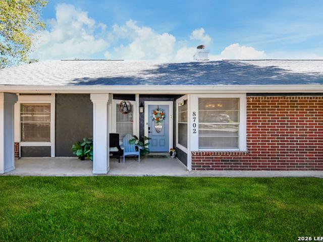 8702 Collingwood
