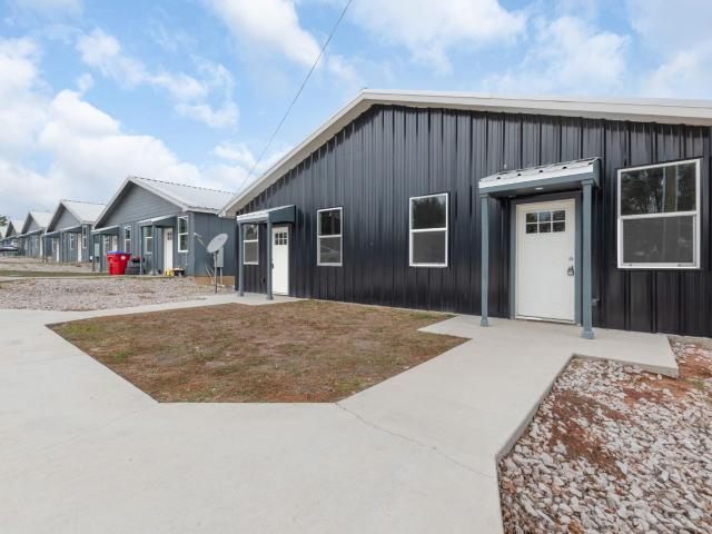 870 & 872 Waco St