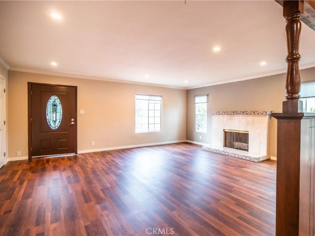 870 N Alexandria Avenue