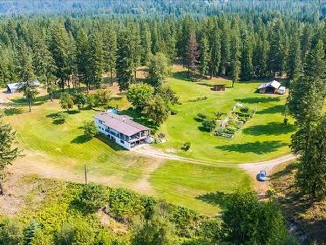 8716 Martens Road, Slocan, BC, V0G 2C0 house for sale | Listing ID 10397 | Royal LePage