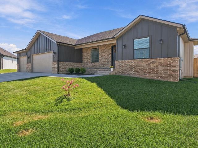 871 S Irontree Court