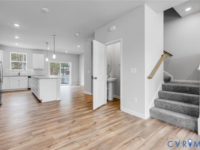 8724 Whitman Drive