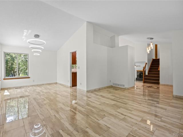 8725 Meadowlark Circle