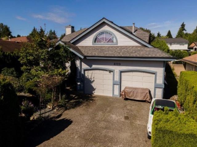 8729 Street, Surrey, BC, V4N 1C9 house for sale | Listing ID R3150 | Royal LePage