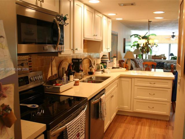 87200 Overseas Hwy, Unit N2, Islamorada, FL 33036 | MLS #A11936