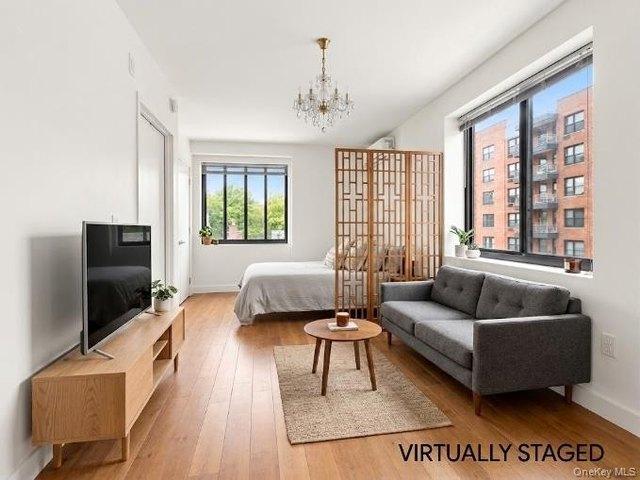 8722 51st Ave Apt 3H, Elmhurst, NY 11373