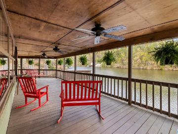 872 County Road 467
